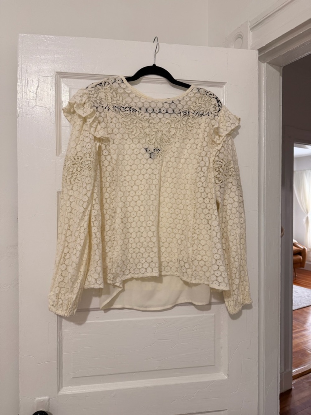 Express Cream Lace Ruffle Long-Sleeve Blouse